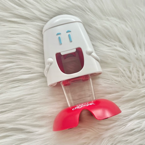 Cherry Chomper Cherry/Olive Pitter - Picture 4 of 7